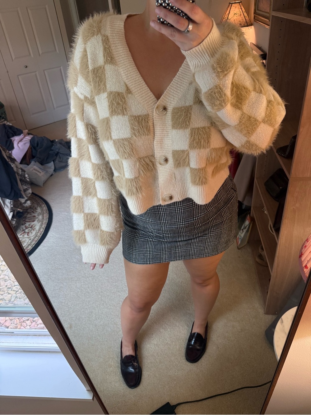 V-Neck Checkered Button Cardigan - Cream & Tan